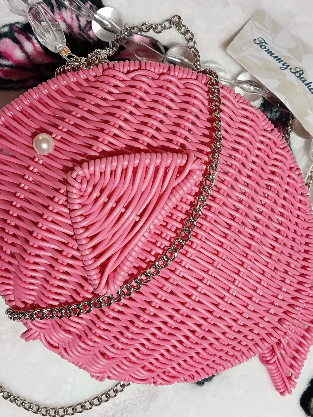 Tommy Bahama Tik Toc Viral Pink Woven Crossbody Fish Bag